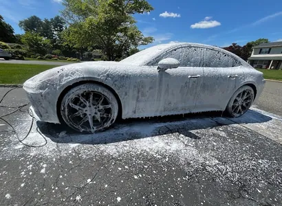 Hand car wash in Islip Terrace, NY